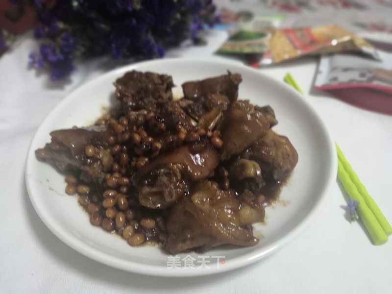 Braised Pork Trotters with Soybeans recipe