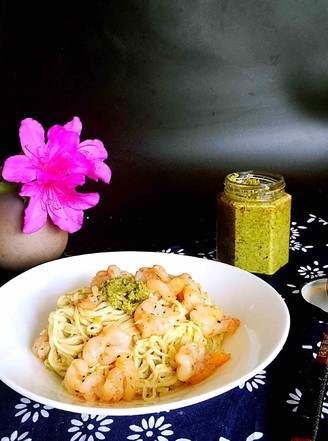 Noodles with Shrimp and Toon Sauce recipe