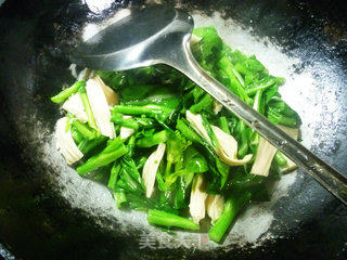 Stir-fried Rapeseed with Yuba recipe