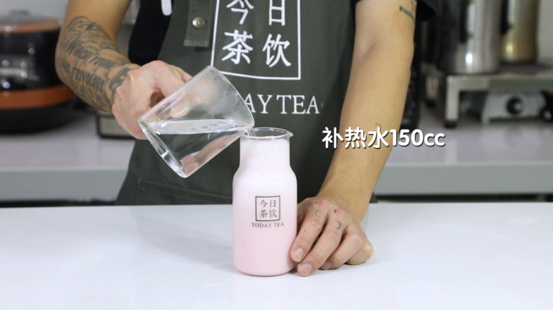 Hot Strawberry Milk in Autumn and Winter-free Milk Tea with Tea Today recipe