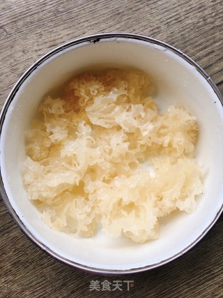 Purple Sweet Potato Lily Tremella Soup recipe