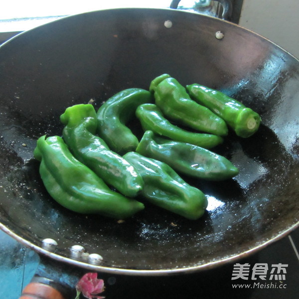 Pan-fried Chili and Braised Tofu Shreds recipe