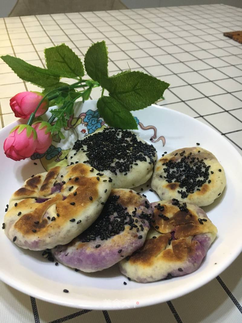 Homemade Fried Purple Potato Cake recipe