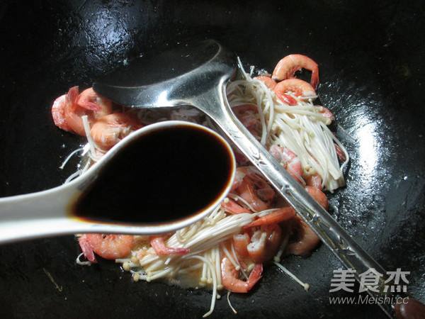 Stir-fried Sea Prawns with Enoki Mushrooms recipe