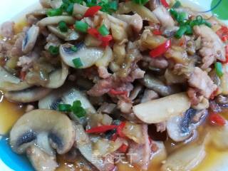 Stir-fried Pork with Mushroom recipe