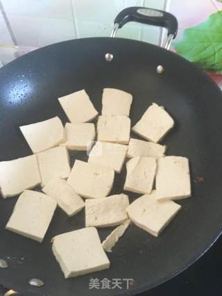 Fried Tofu with Salmon Bone recipe