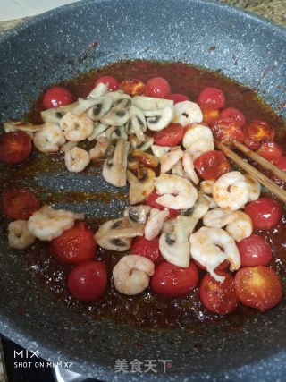 Shrimp, Mushroom, Tomatoes recipe