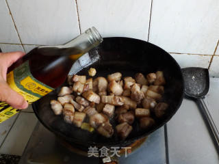 Braised Pork with Bamboo Shoots and Mushrooms recipe