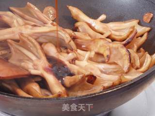 Duck Feet with Abalone Sauce recipe