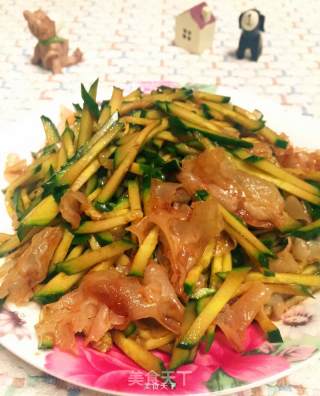 Cucumber and Tremella recipe