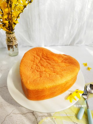 Heart-shaped Sponge Cake (8 Inches) recipe