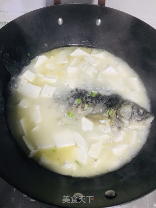 Crucian Tofu Soup recipe