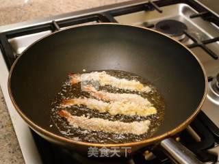 Making Tempura Shrimp Rolls recipe