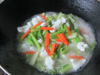 Stir-fried Cuttlefish with Celery recipe