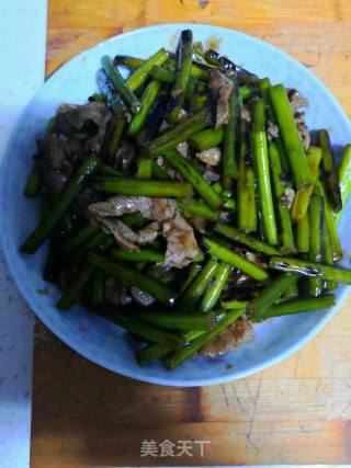 Stir-fried Shredded Pork with Garlic Moss recipe