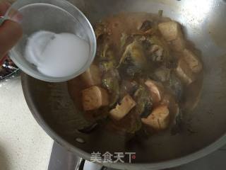 Braised Tofu with Homemade Yellow Bone Fish recipe