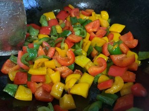 Cute Traffic Lights (three-color Pepper) recipe
