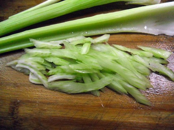 Stir-fried Shrimp with Celery recipe