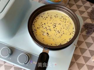 Creamy Black Sesame Omelet recipe