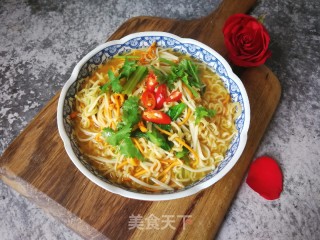 Instant Noodles with Enoki Mushroom and Cordyceps recipe