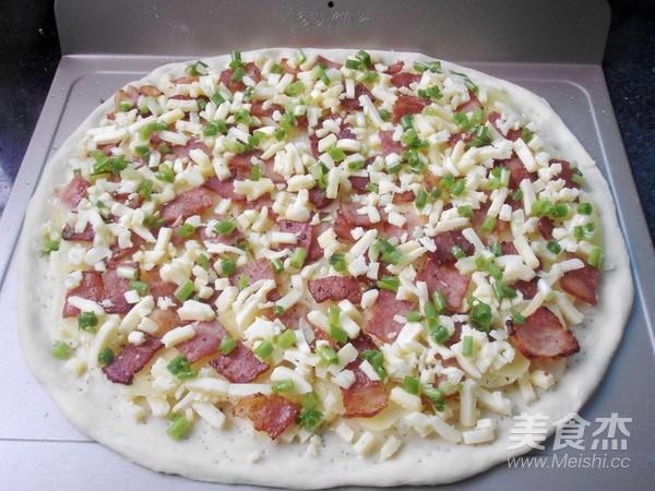 Potato Bacon Pizza recipe