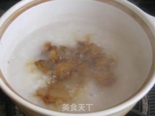 Glutinous Rice Porridge with Lentil Flowers and Pork Slices recipe