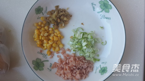 Mustard Omelet Rice with Fried Chicken recipe