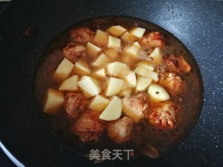 Stewed Chicken Wings with Potatoes recipe