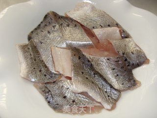 Steamed Sea Bass Fillet with Garlic recipe