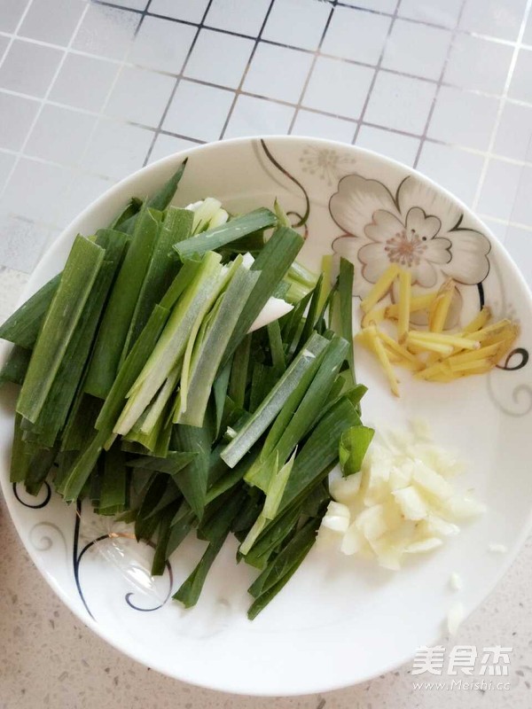 Potato Shreds Mixed with Bitter recipe