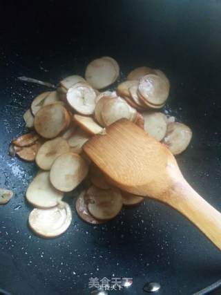 Vegetarian Chicken Stir-fried Leek ~ Tofu Roll Stir-fried Leek recipe