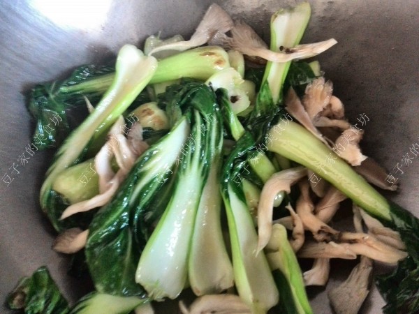 Stir-fried Fresh Mushrooms with Rape recipe