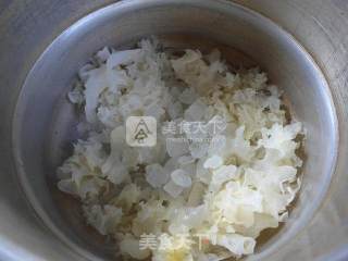 Yellow Peach Tremella recipe