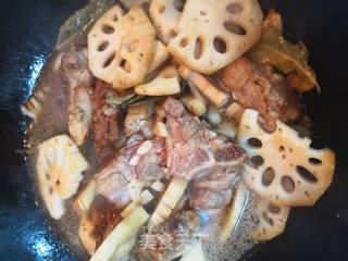 Braised Lotus Root with Garlic Pork Ribs recipe