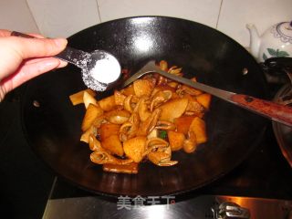 [boiled Donkey Intestines with Radish] Use The Simplest Ingredients to Make The Most Palatable Home-cooked Dishes recipe