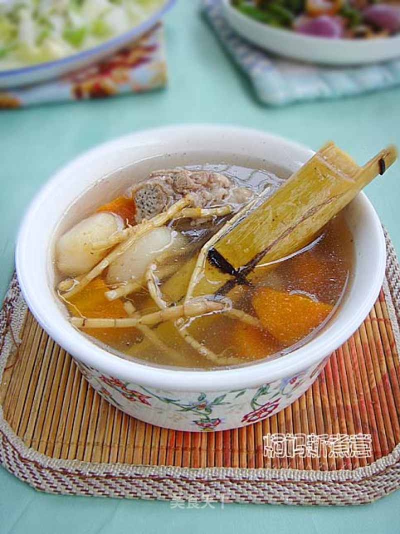 Health Soup Pot: Bamboo Cane, Grass Root and Carrot Soup recipe