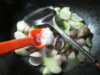 Long Melon and Clam Soup recipe