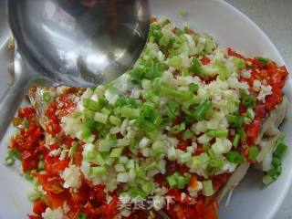 [hunan Cuisine]: Fish Head with Chopped Pepper recipe