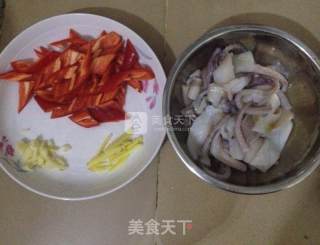 Fried Squid with Red Pepper recipe