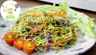 Three-silk Vegetarian Fried Noodles, A Bowl of Nutritious Noodles Made with Vegetable Juice--weichu recipe