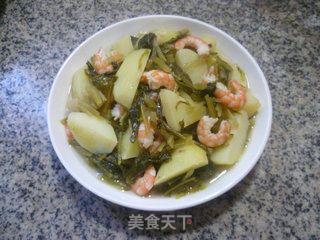 Fried Potatoes with Shrimp and Pickled Vegetables recipe