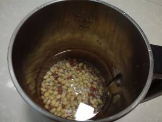 Red Beans, Barley, Jujube, Soy Milk recipe