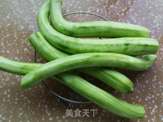 Shrimp Skin Loofah Soup recipe
