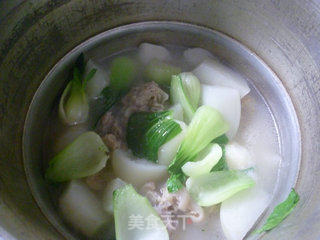Vegetables and Radish Trotters Soup recipe