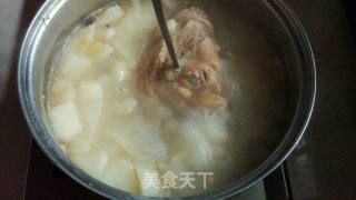 Warm Delicacy Pork Head and Radish Soup (with Dipping Sauce) recipe