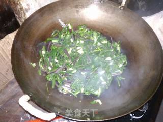 #春食野菜香# Fried Fern with Wild Onion Fermented Bean Curd recipe