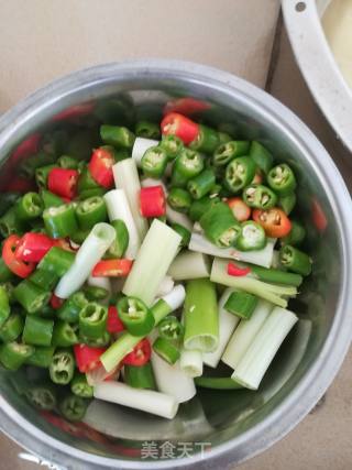 Pickled Pepper Bullfrog in Red Oil recipe