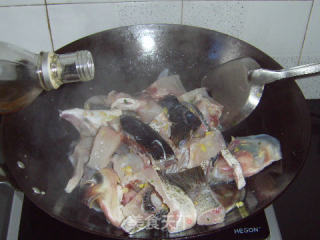 Fried Fish Cubes with Green Pepper recipe