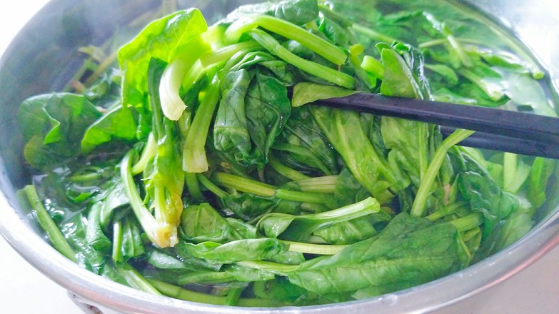 Spinach with Chili Oil recipe