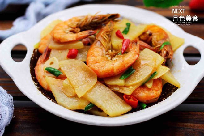 Fried Sea Prawns with Potato Chips recipe